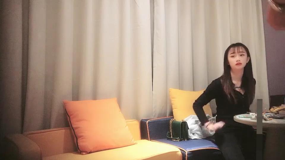 约了个高颜值妹子啪啪